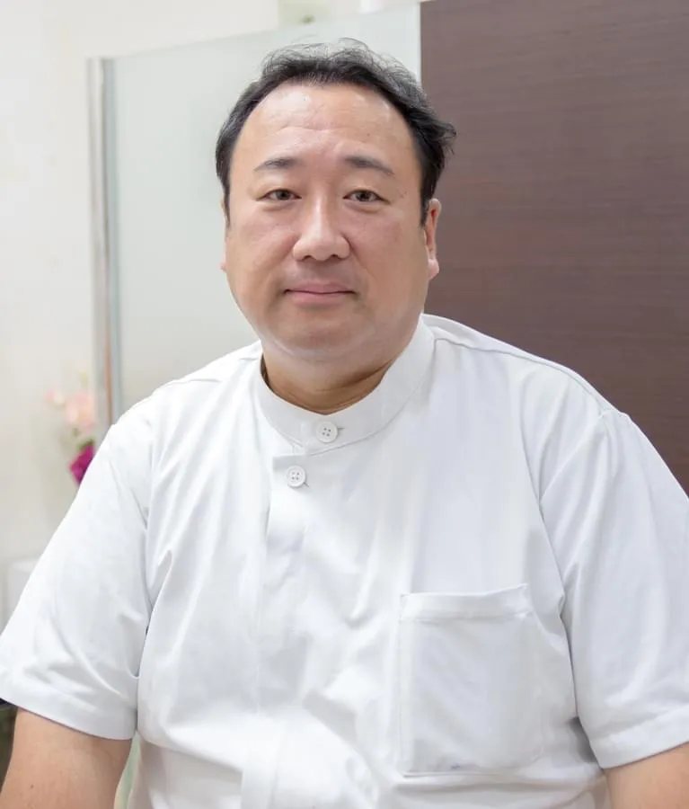 院長:日浦 成彦(ひうら なるひこ)